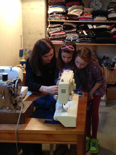 Sewing-Class-Girls-Tokyo